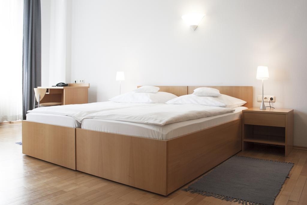 Hotel Zum Scheppen Eck Wiesbaden Eksteriør billede